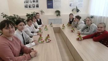 Мастер -класс "Новогодняя елочка из фоамирана"